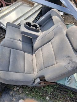 2005 2012 Nissan titan rear cloth seats