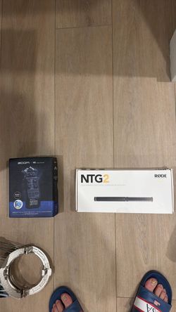 Zoom H6 Handy Recorder & Rode NTG2 Shotgun Microphone Kit - Like New