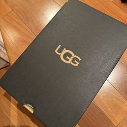 UGG