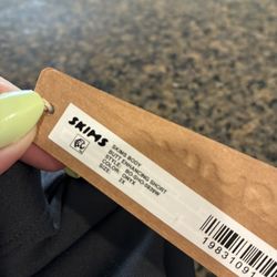 Skims Hip Enhancing shorts 