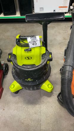 Vacuum 8 gallon
