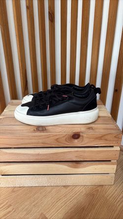 Staple Sneakers