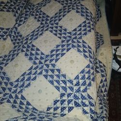 Vintage 1930s Blue &White Full Size Quilt -hand tied Americana