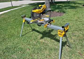 Dewalt Double Bevel Compound Sliding Miter Saw and Stand