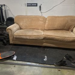 Very Comfortable Nice Couch  Great Condition 