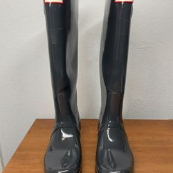 Hunter Boots Women Size 8 US Original gloss Tall Rain Boots