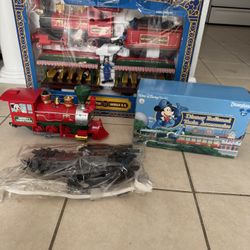 Walt Disney World Railroad Train Set #60080 Tested Works. Good Condition.