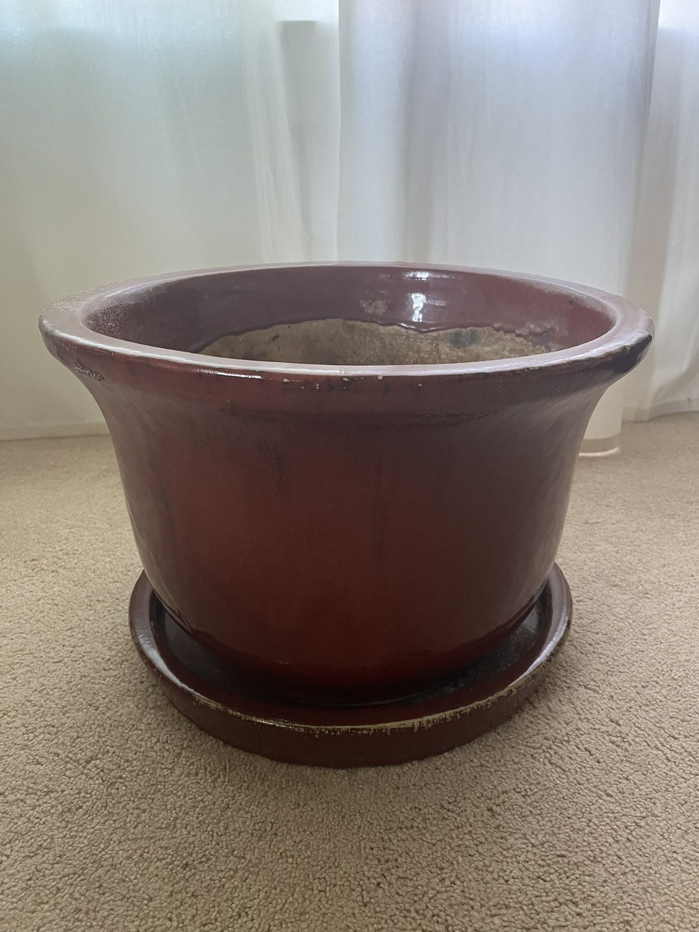 Large Ceramic Pot With Plate 