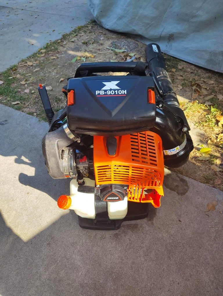 Echo PB-9010H  Leaf Blower Barely Used!! 