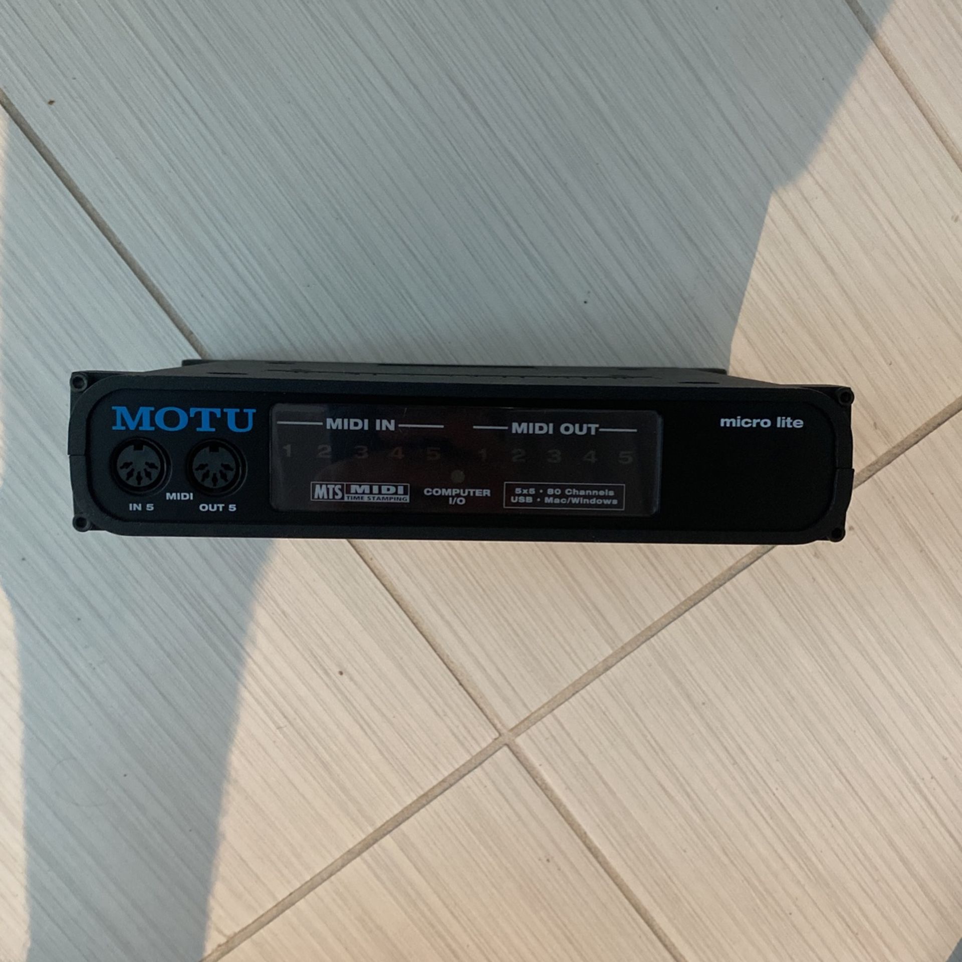 Motu Micro lite Midi Interface
