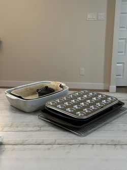 Baking Pan & Bakeware Lot