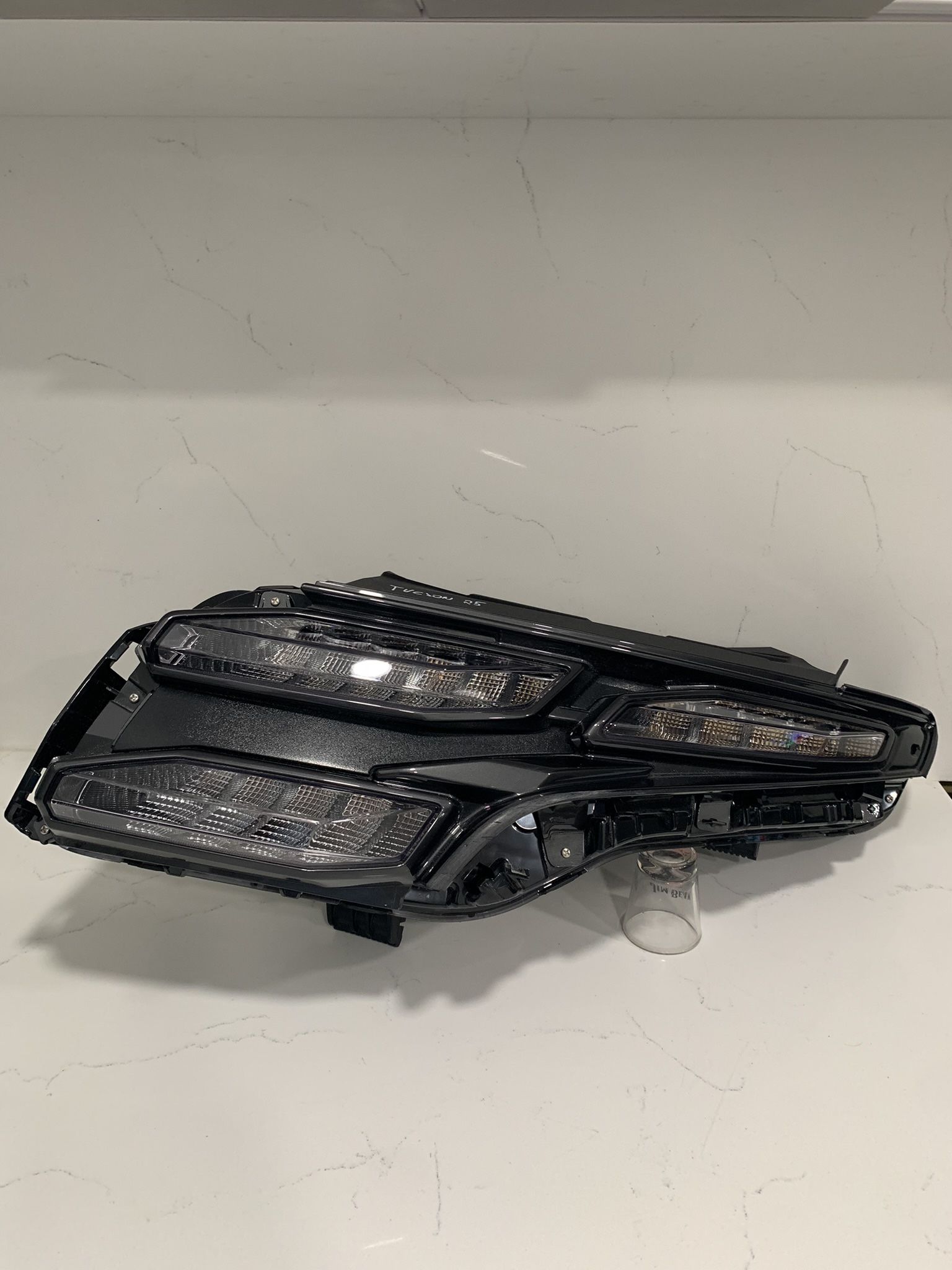 HYUNDAI TUCSON OEM ORIGINAL LEFT DRIVER LED HEADLIGHT ASSEMBLY 2025