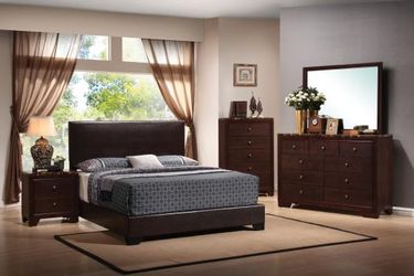 4PC QUEEN BED ROOM SET