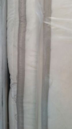 SUPER THICK STERNS AND FOSTER PILLOWTOP FULL SIZE MATTRESS DELIVERY BOX SPRING AVAILABLE
