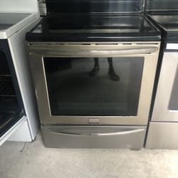 Frigidaire Stainless Ceramic Range 