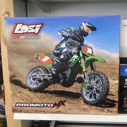 Losi 1/4 Promoto-MX Pro Circuit 2s RTR Brushless Motorcycle