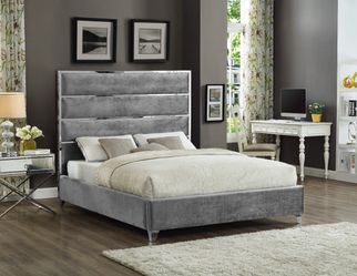 Modern queen bed