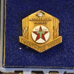 Gold & Diamond Texaco Pin