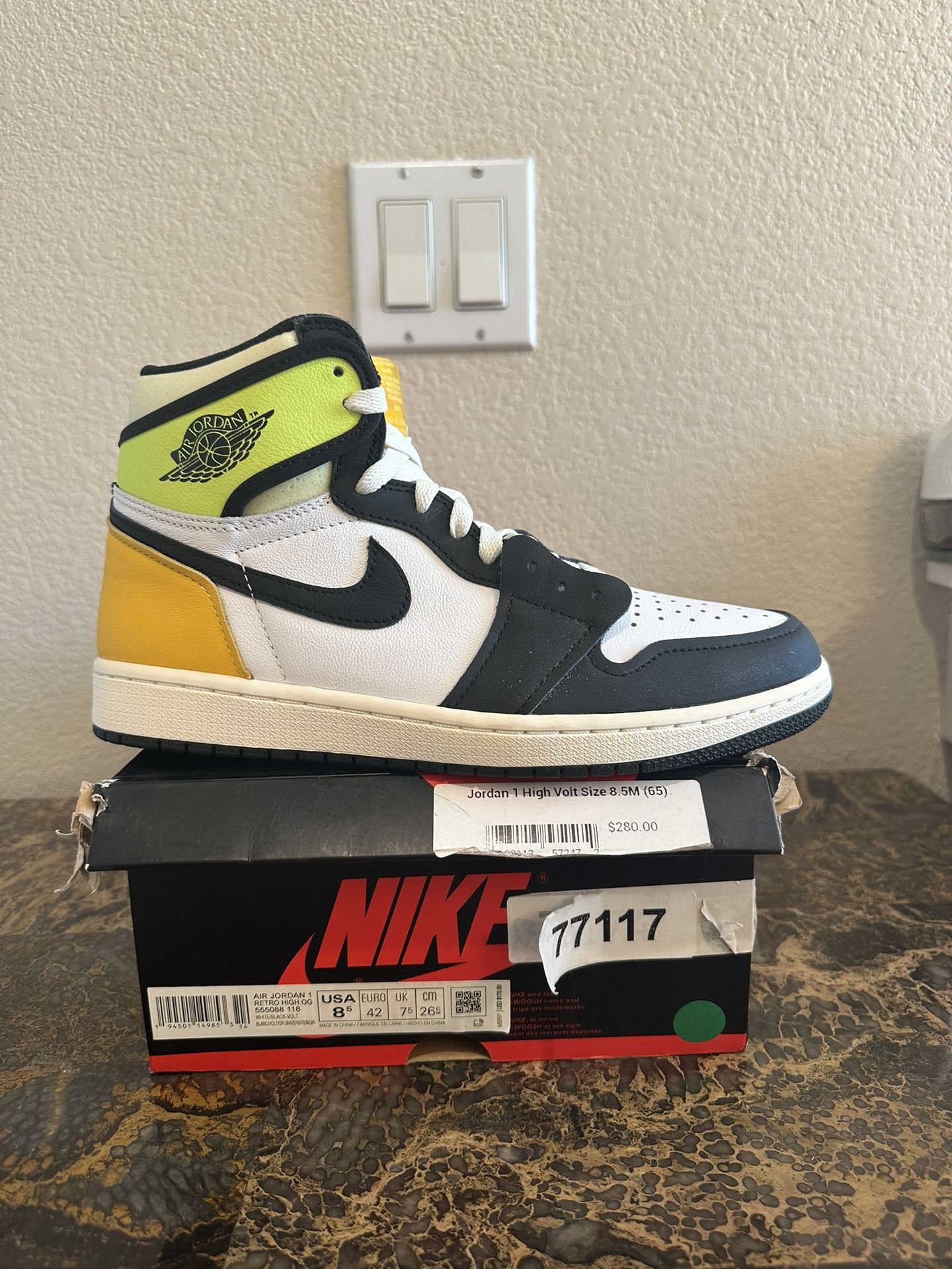 Jordan 1 High White Black Volt University Gold