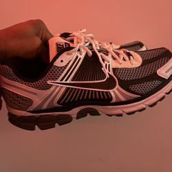 nike vomero’s