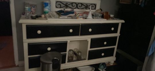 Bedroom set