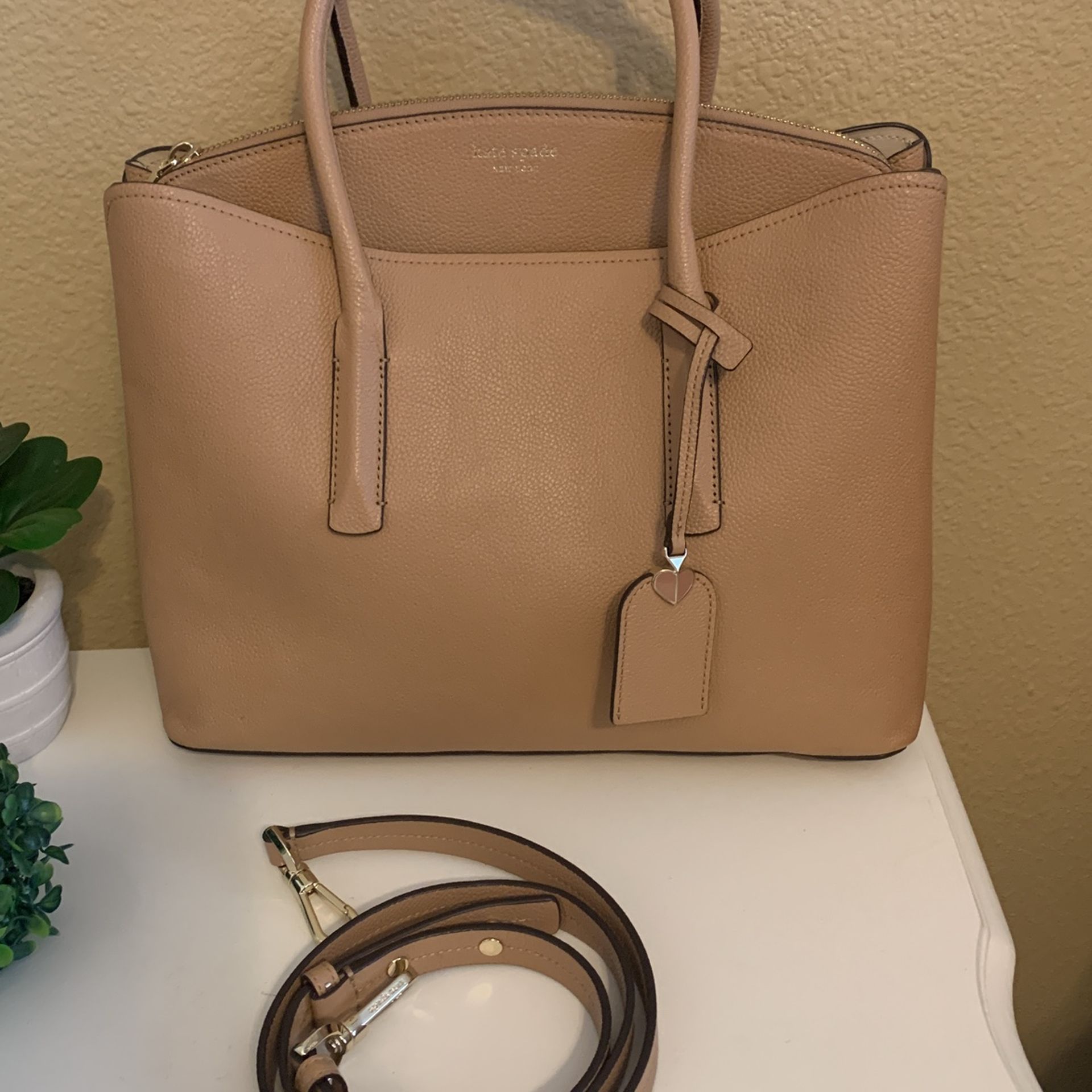 KATE SPADE Margaux Leather Beautiful Tan Color Clean Inside And Outside