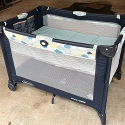 Graco Playpen Infant And Toddler 