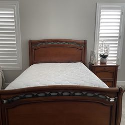 4-piece Bedroom Set With Mattress