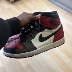 Bred Toe Jordan 1 Size 9 