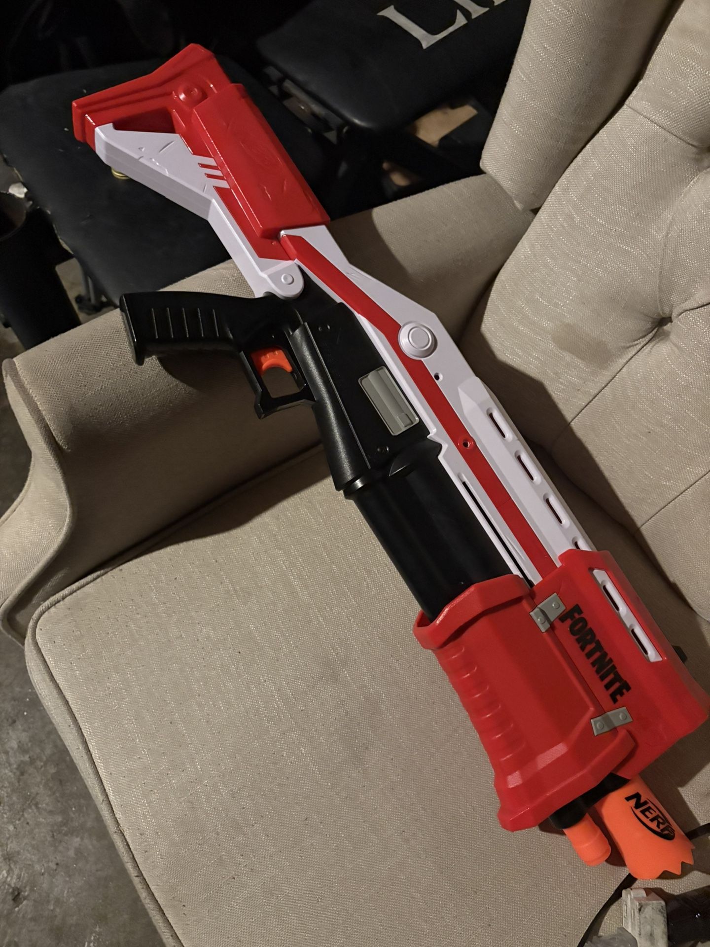2 Fortnight Nerf Guns With No Ammo