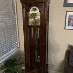 Seth Thomas clock - Mahogany Color 