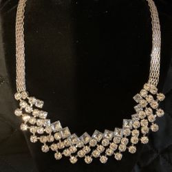 18”Silver Necklace With Large Rhinestones 