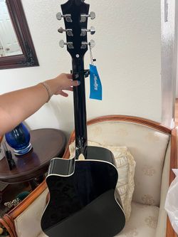 MOUKEY ACOUSTIC GUITAR w/ TUNAR