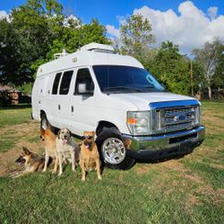 2011 Ford E-350