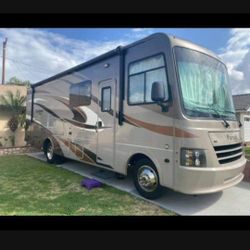 2016 30ft Coachmen Pursuit