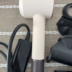 Dyson hypersonic pink blow dryer