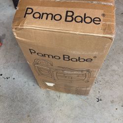 Bassist/changer/playpen