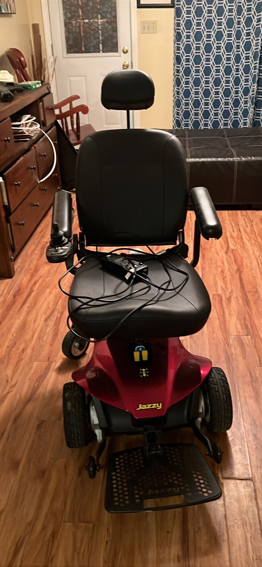 Jazzy Elite ES Power Chair
