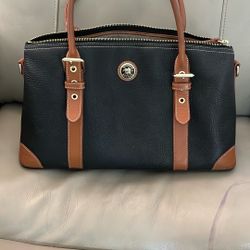 Dooney&Bourke Large Satchel Shoulder Bag