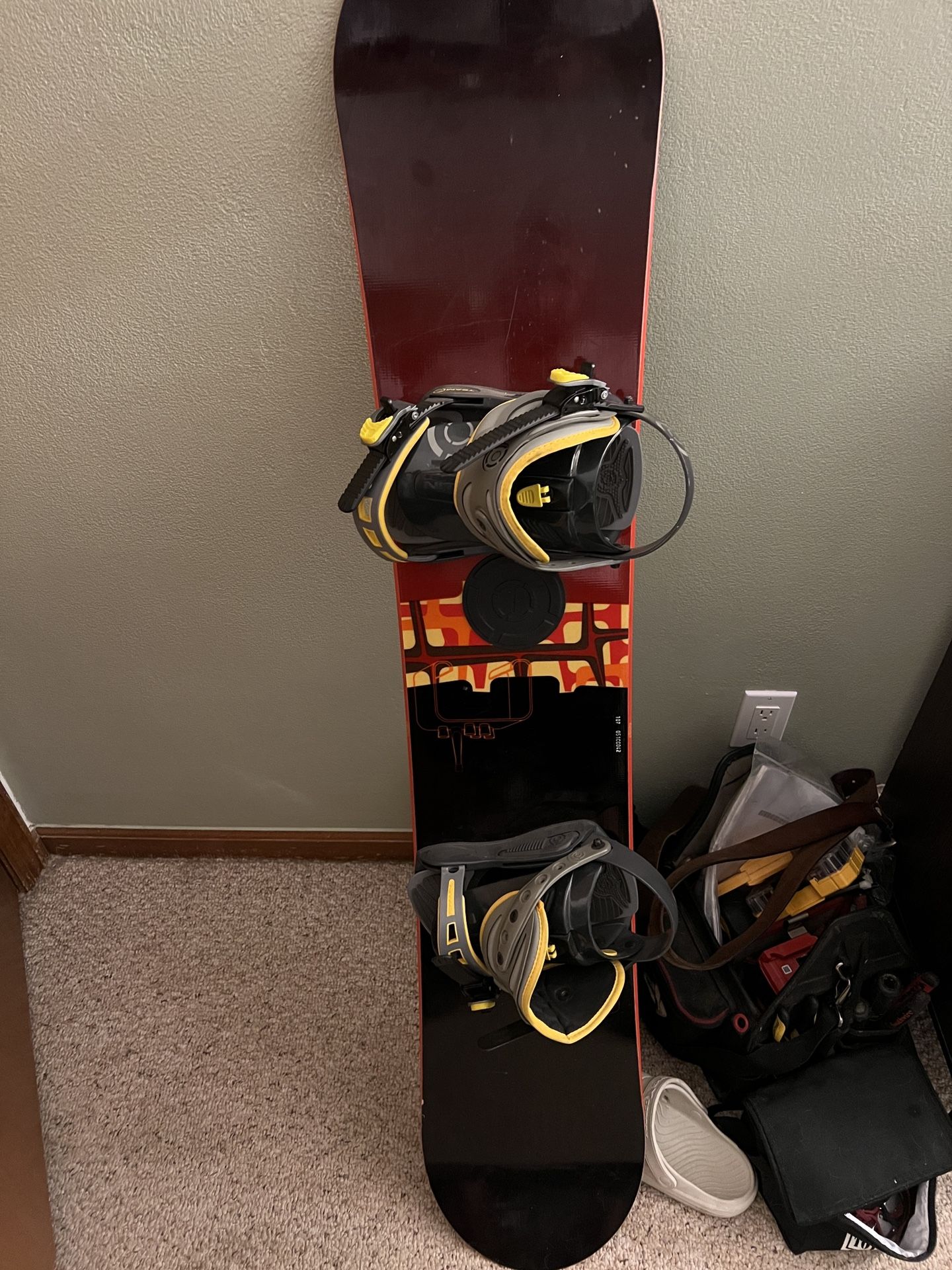 Woman’s Snowboard And Bindings