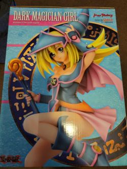 Yugioh Dark Magician Girl Figure