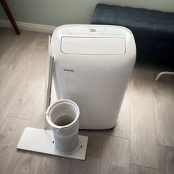 TOSHIBA PORTABLE AIR CONDITIONER Btu/h 10000 RAC-PD1013CWRU