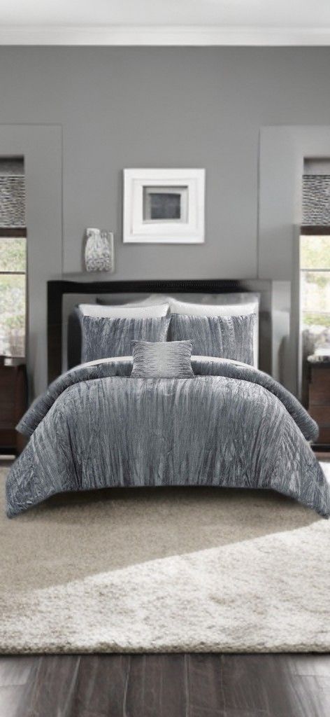 New Queen Size Comforter