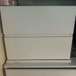 White 2 drawer dresser