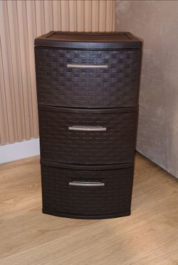 Dresser drawers plastic