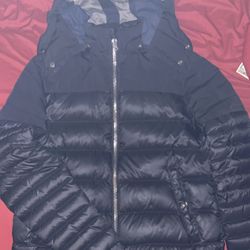 Burberry Coat Size Small 200$
