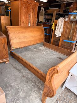 Oakwood interiors OakCrest "sleigh bed" collectors edition King Size