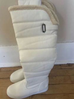 Zip up White boots New