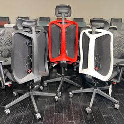 *FREE DELIVERY* NEW HERMAN MILLER LOGITECH VANTUM CHAIRS