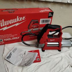 Like New M12 Milwaukee Grease Gun Tool Only $$135